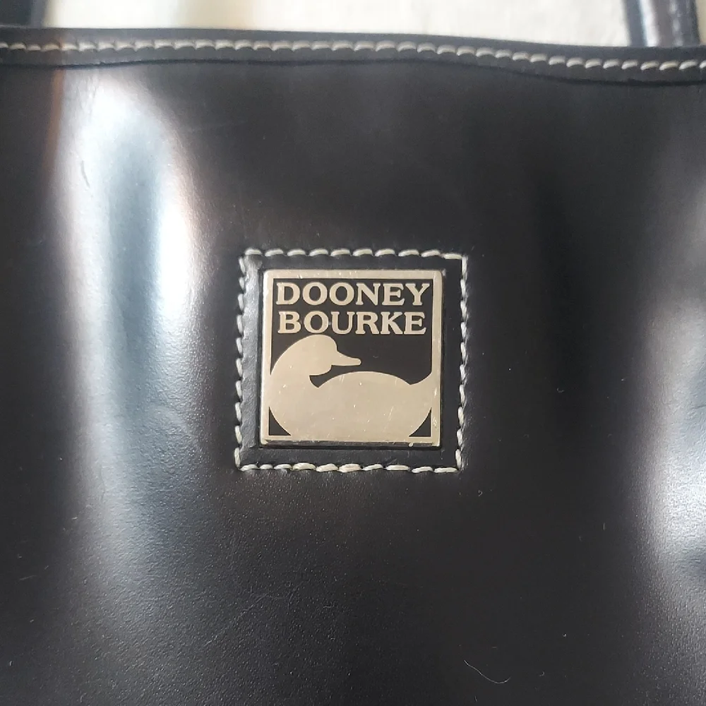 Dooney & Bourke 
